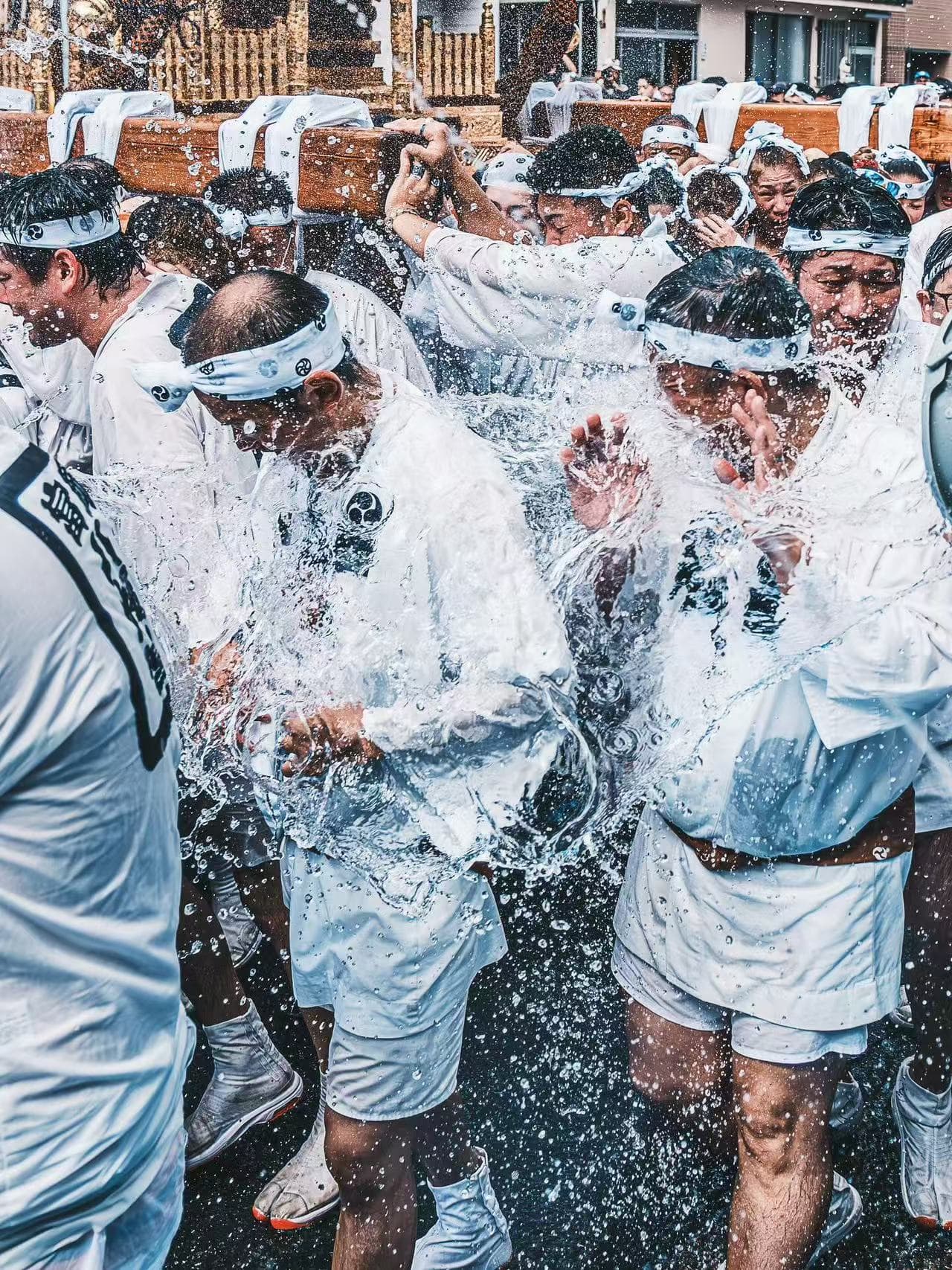 Tokyo's Water-Splashing Festival 11